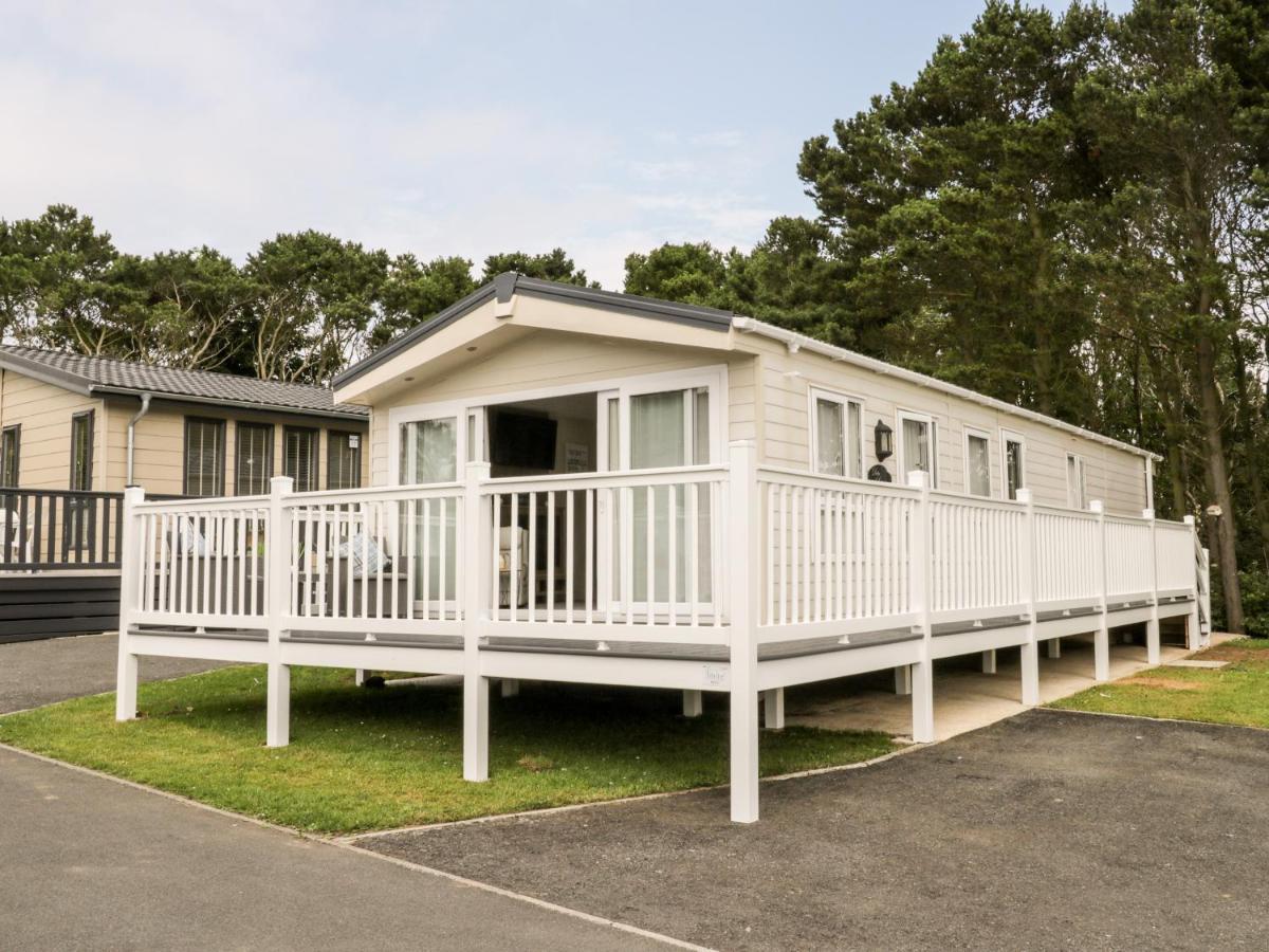 Villa The Rodley Pines Scarborough Esterno foto